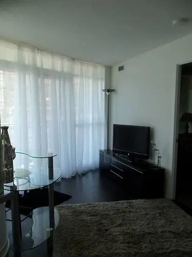 Boutique Harbourfront Condos Toronto 3*,